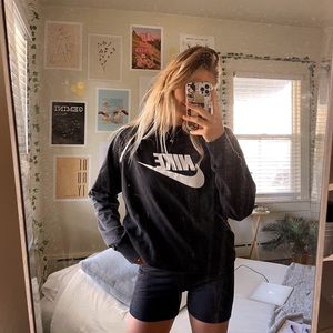 Black Nike Sweatshirt / Crewneck